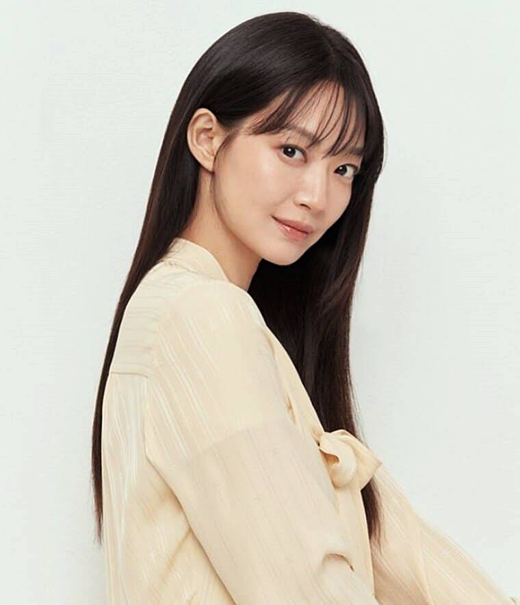 배우-신민아