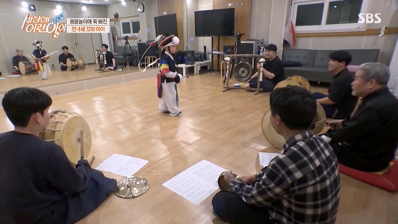 순간포착 세상에 이런일이.E1228p-NEXT.mp4_20230503_200111.889.jpg