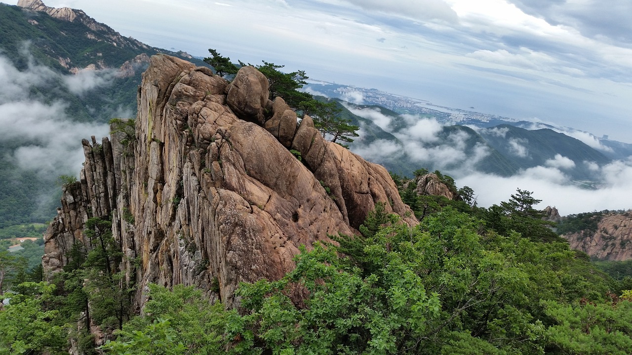 한국의 대표 명산, 설악산의 모습