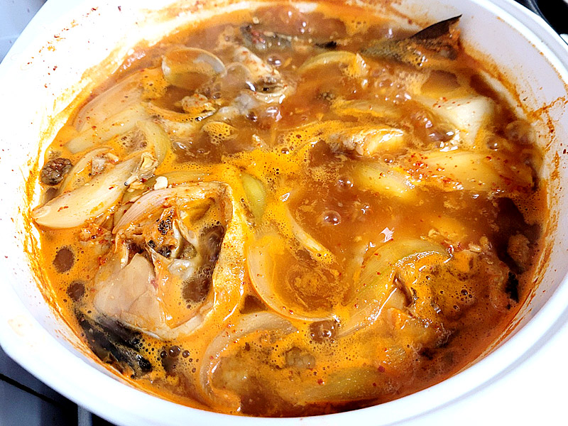 동태탕 20분 정도 끓이기
