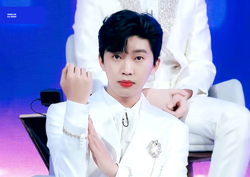 사랑의콜센타 임영웅.gif