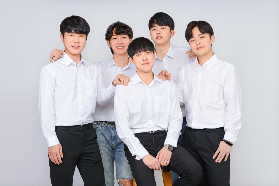 우정 짤 포즈랑 콘셉트 신경 쓰지 마세요! 광주우정사진스튜디오 12