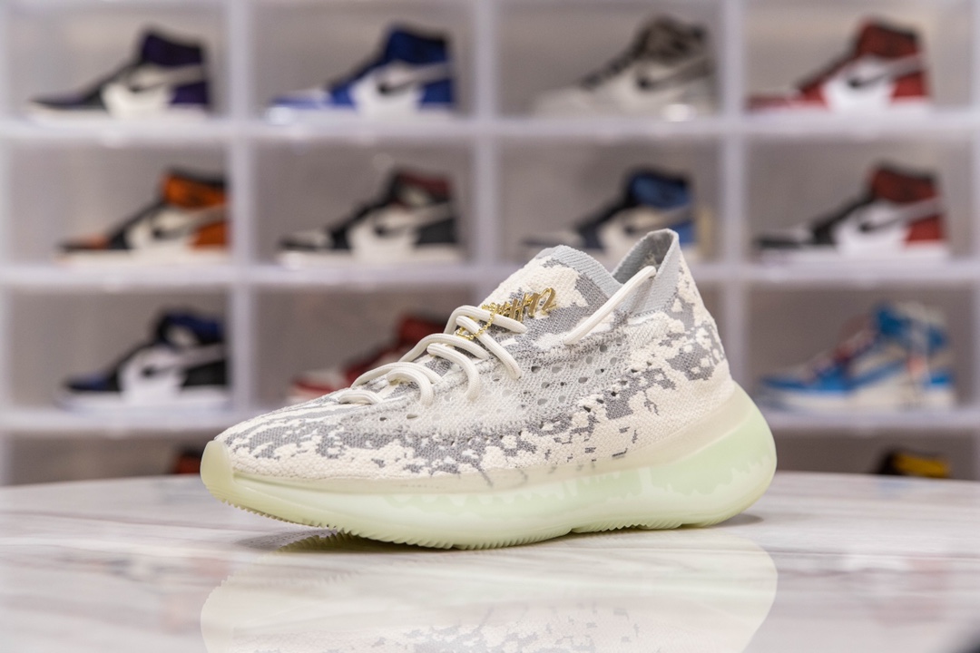  [ADIDAS x YEEZY] H12 아디다스 X 이지부스트 380 에일리언 FV3260