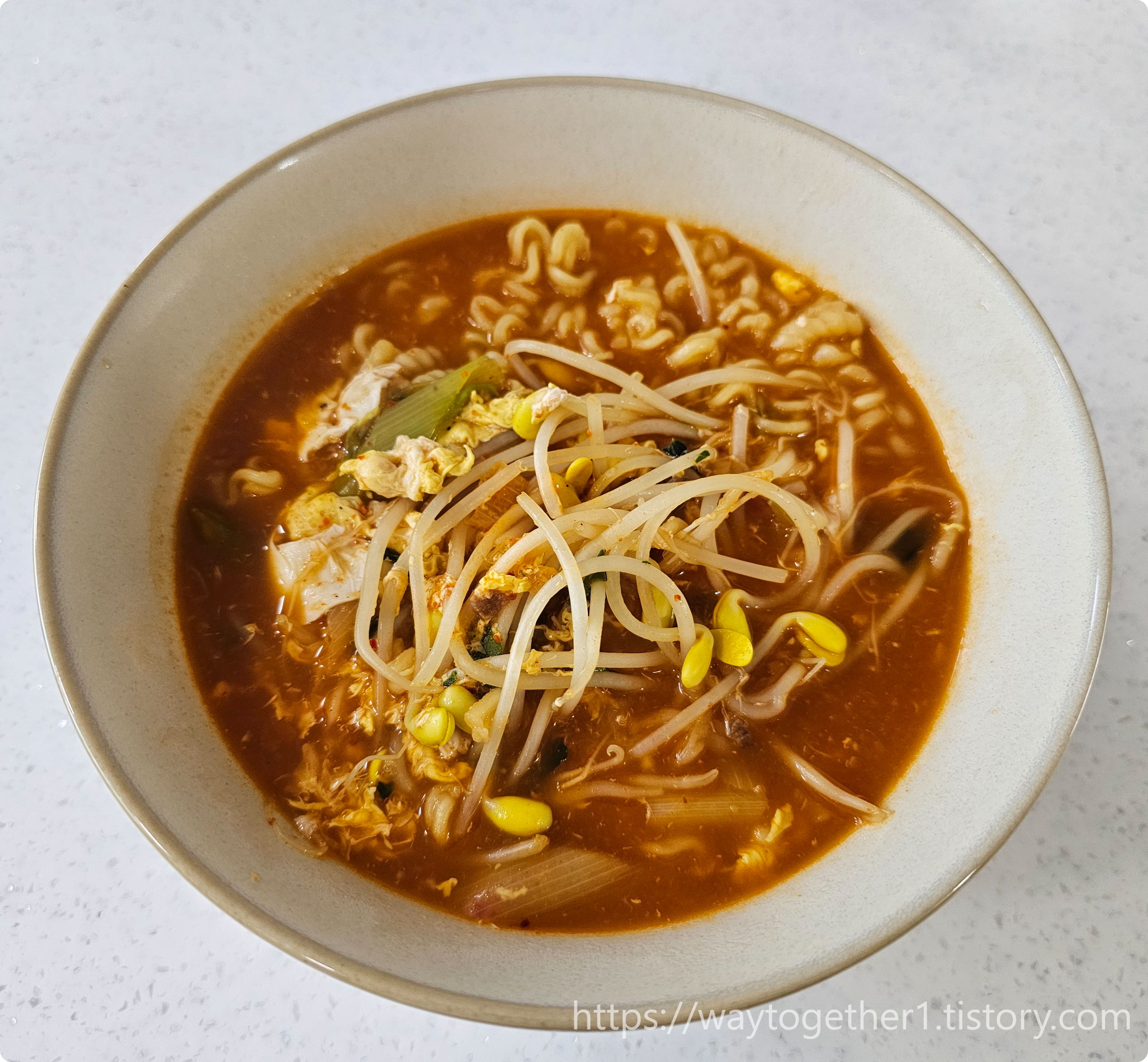 시원하고 칼칼한 콩나물라면 완벽 레시피-라면 맛있게 끓이는 법