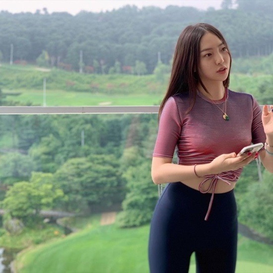  황신혜 딸 이진이, 완벽 레깅스 몸매! '타고났네'