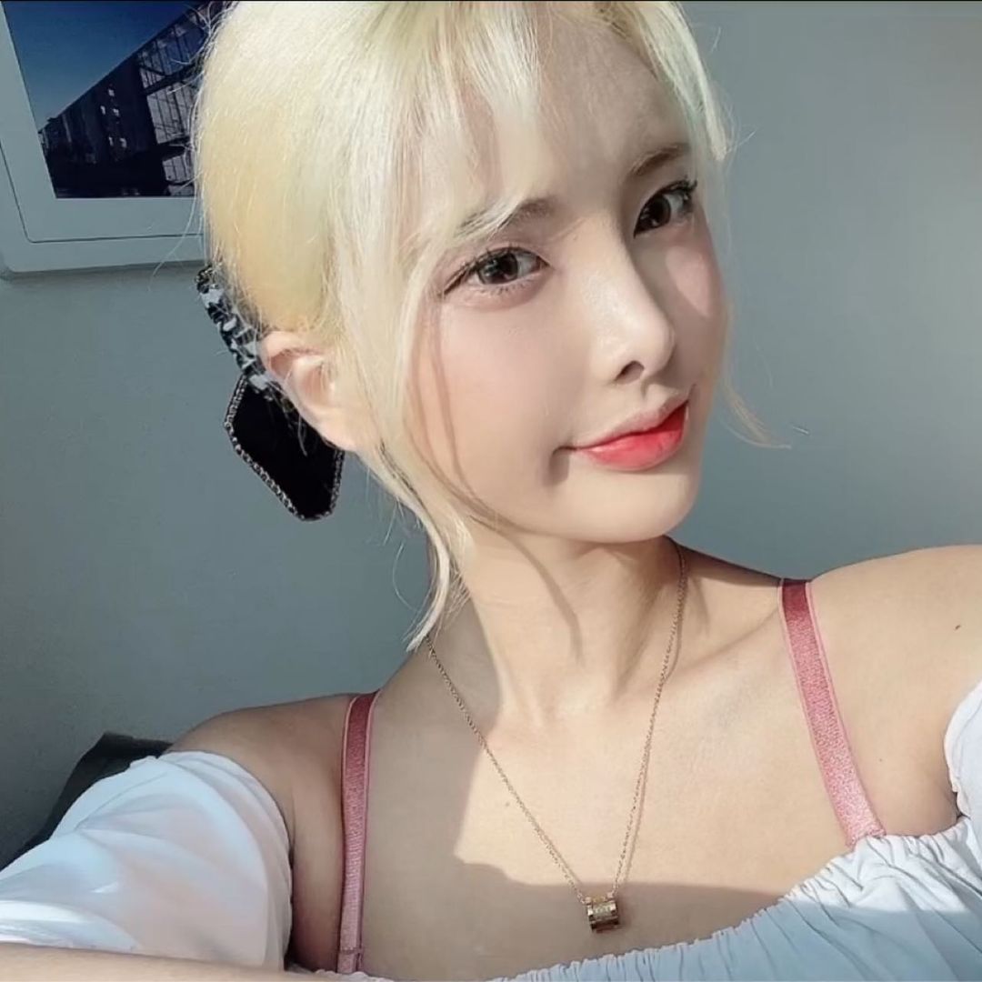  2021 미스맥심 모델 김효연 인스타그램 셀카 사진
