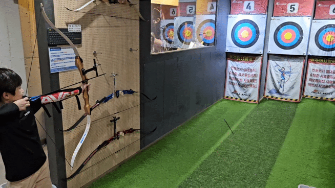 홍대 아이와 갈만한곳 :: 리얼샷 사격양궁장 초등학생 후기 13 img