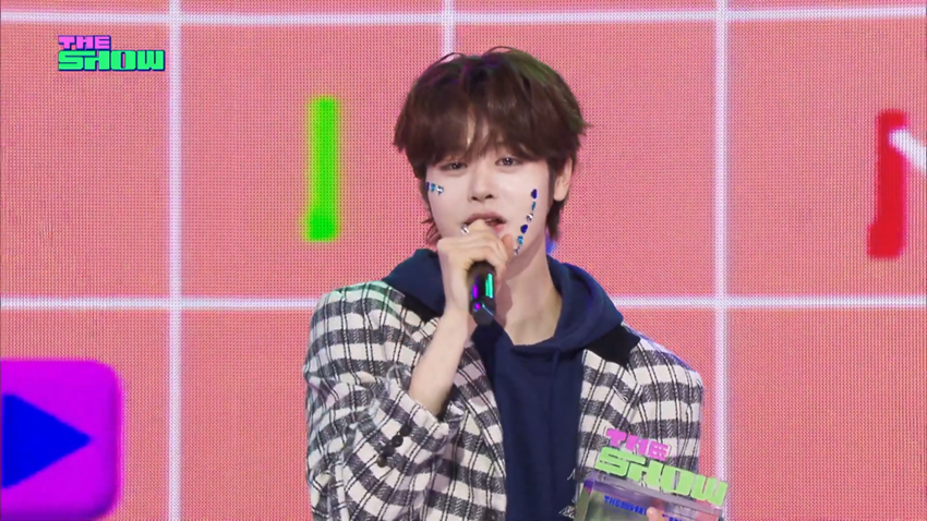 어제 데뷔 6일만에 더쇼 1위한 클로즈유어아이즈 | 인스티즈