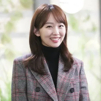 배우 진기주 프로필 나이 키 가족관계 데뷔와 언더커버 하이스쿨 오수아 역 설명_8