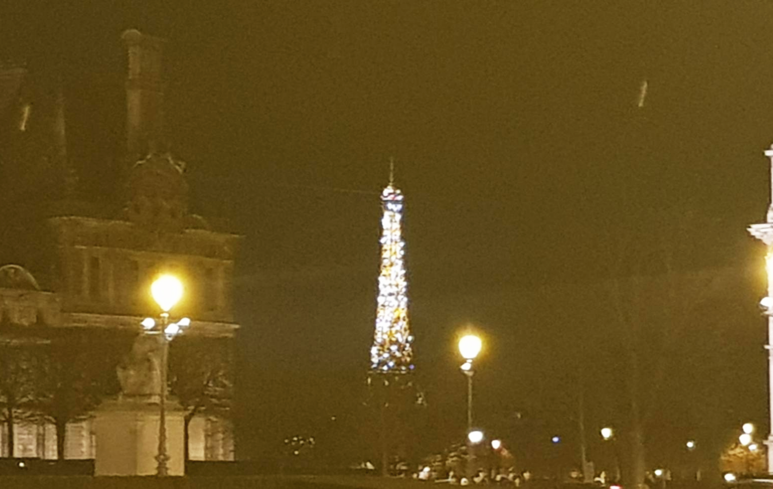 프랑스 파리 에펠탑 점멸중