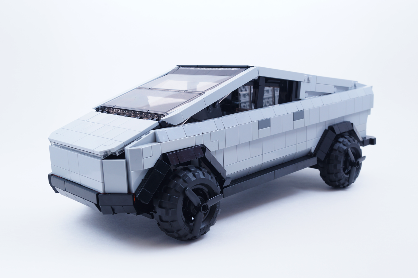 레고의 패러디 사이버트럭과는 다르다~ 레고 아이디어스에 등록된 리얼한 테슬라 사이버트럭 디자인...