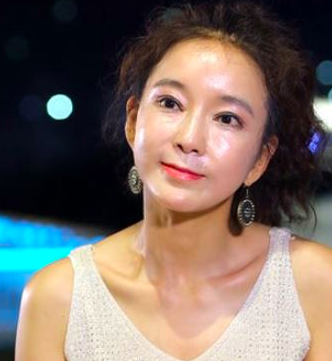  곽진영 성형논란 및 사업매출 화제