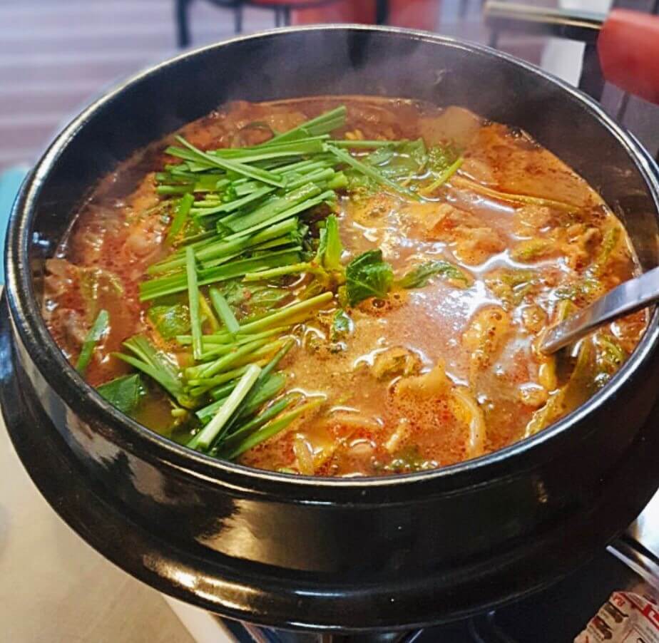 6시 내고향 서울 송파구 새마을전통시장&amp;#44; 떡갈비&amp;#44; 수구레&amp;#44; 닭강정 맛집 