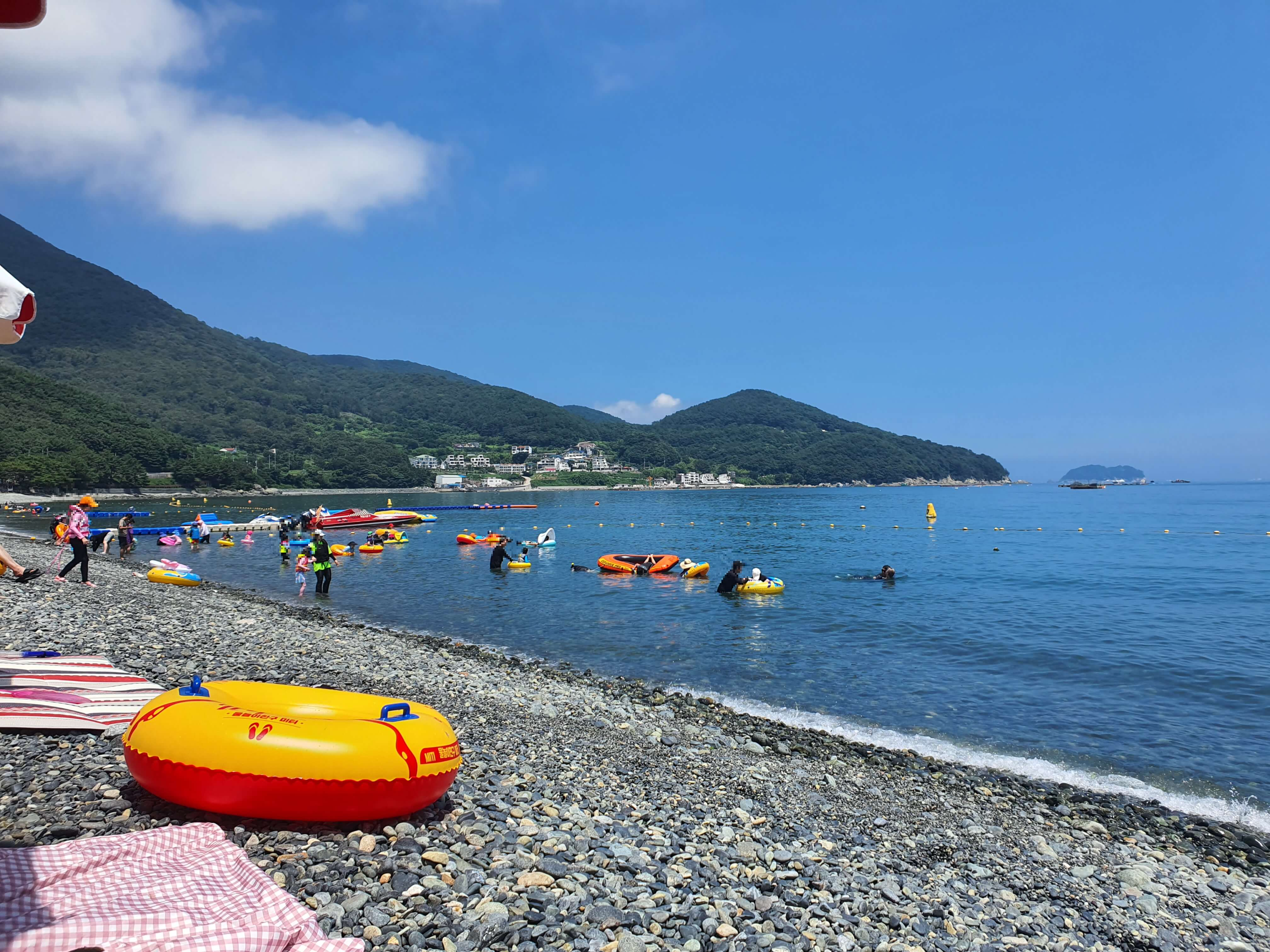 거제-학동-몽돌-해수욕장-사진