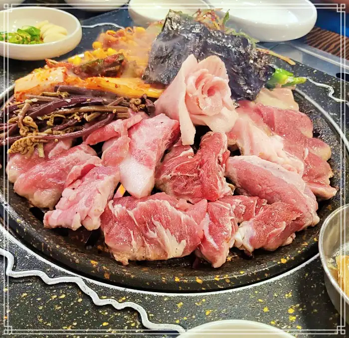 토밥 좋아 토요일은 밥이좋아 강남 신사 압구정 흑돼지 모듬 특수부위 맛집