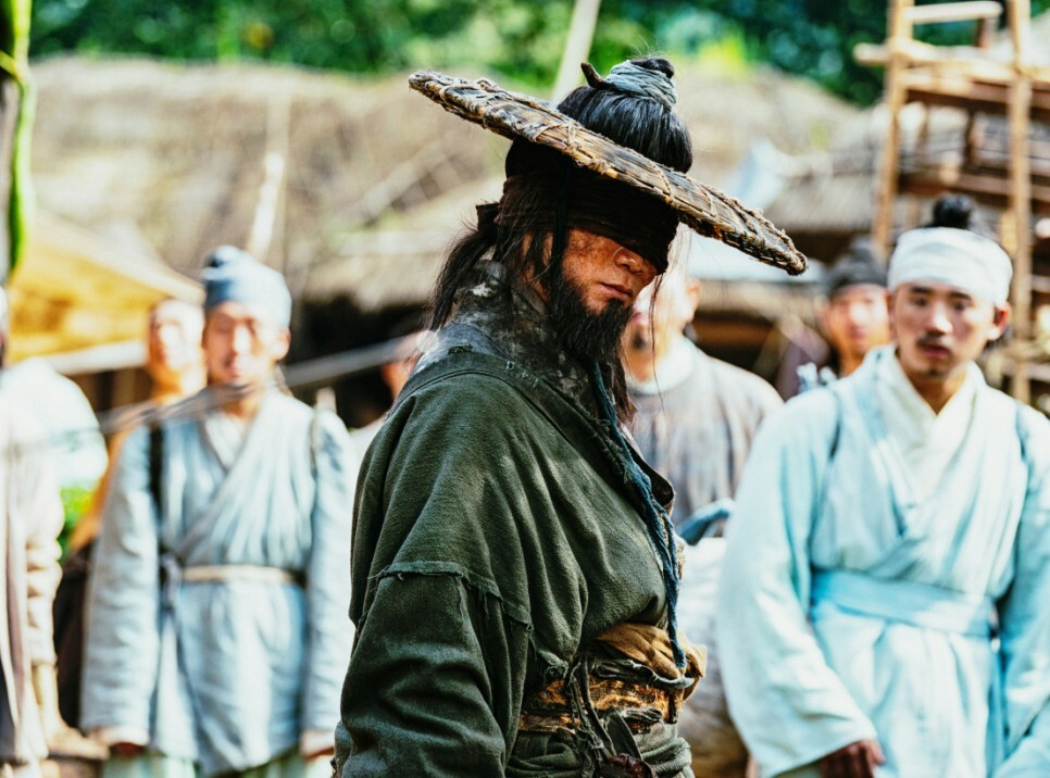  외계 + 인 2부 정보 손익분기점 등장인물 정보 반전에 성공할 수 있을까?