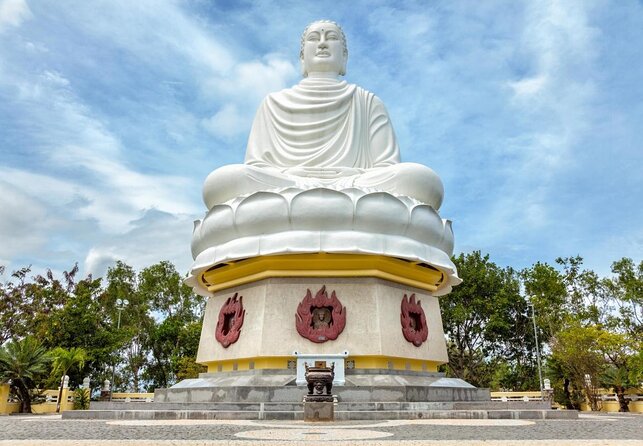 룽손 사원 Long Son Pagoda