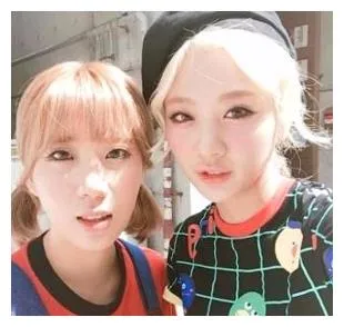 볼빨간사춘기