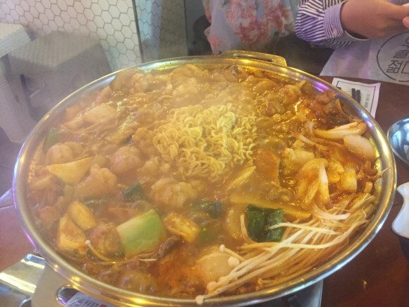 사거리 식당 이미지