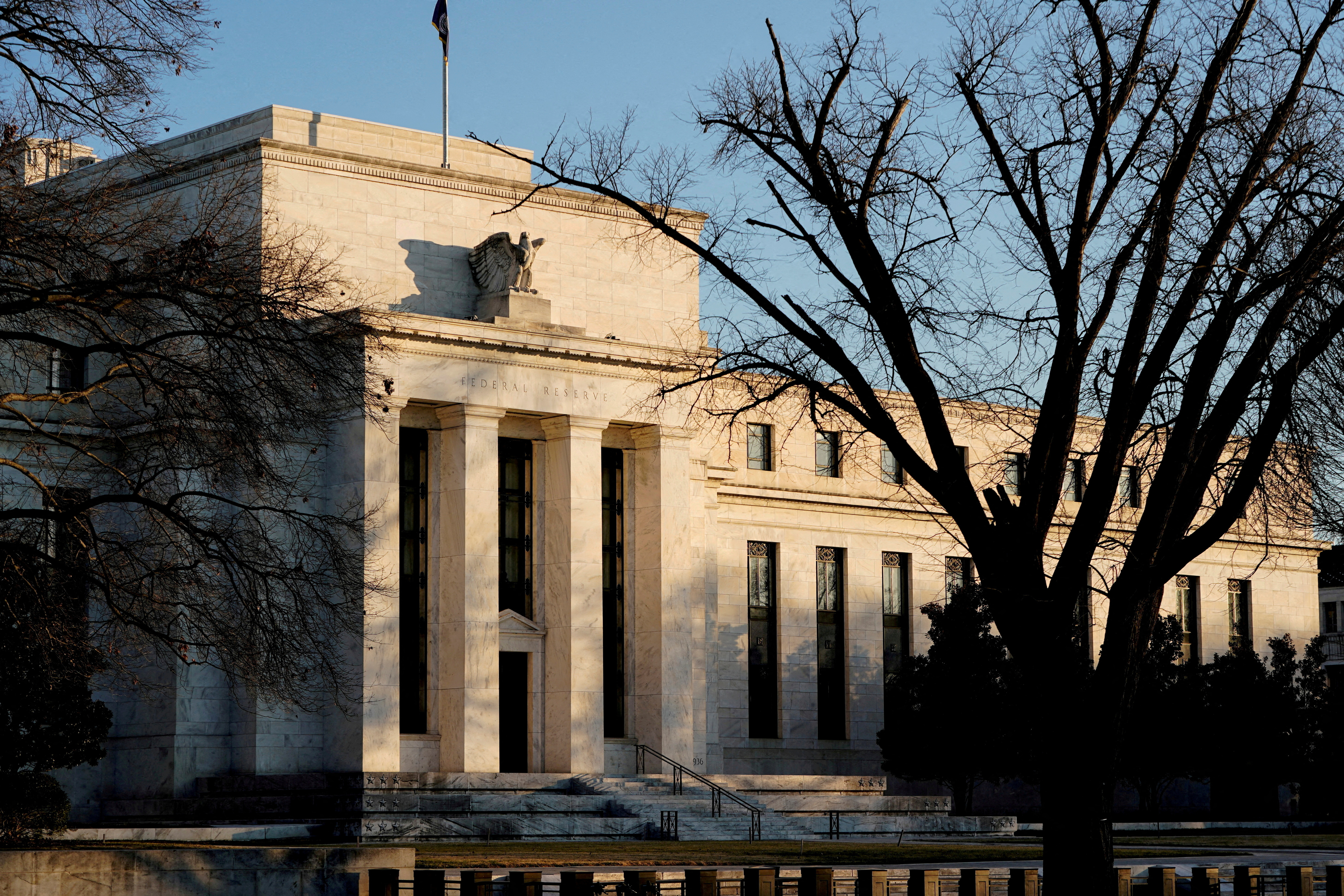 골드만삭스&#44; 2024년 3분기부터 첫 금리 인하 전망 US Fed Rate Cuts To Start After Bitcoin Halving In Q3: Goldman Sachs