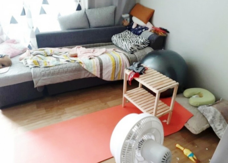 : 구조변경 완성! 24평 아파트 거실 장식 3