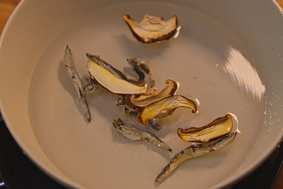 멸치 표고 버섯