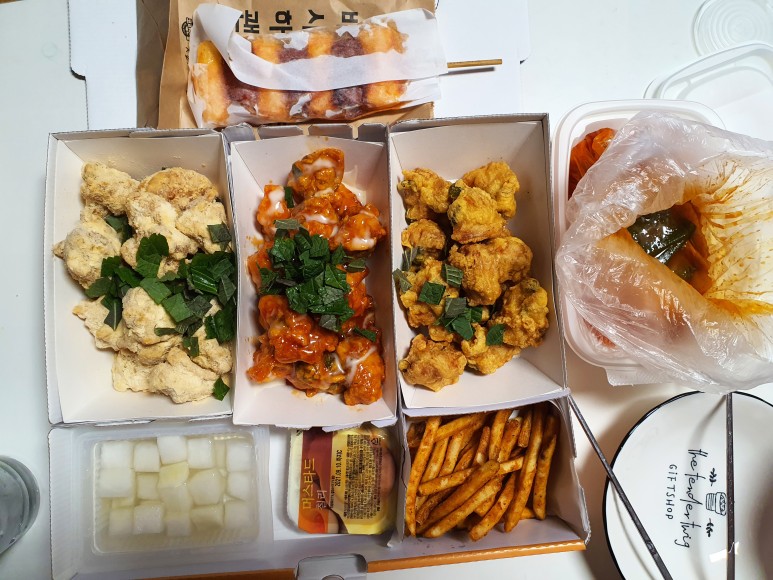 코리엔탈깻잎두마리치킨 이미지