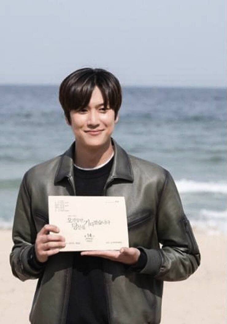 배우-나인우