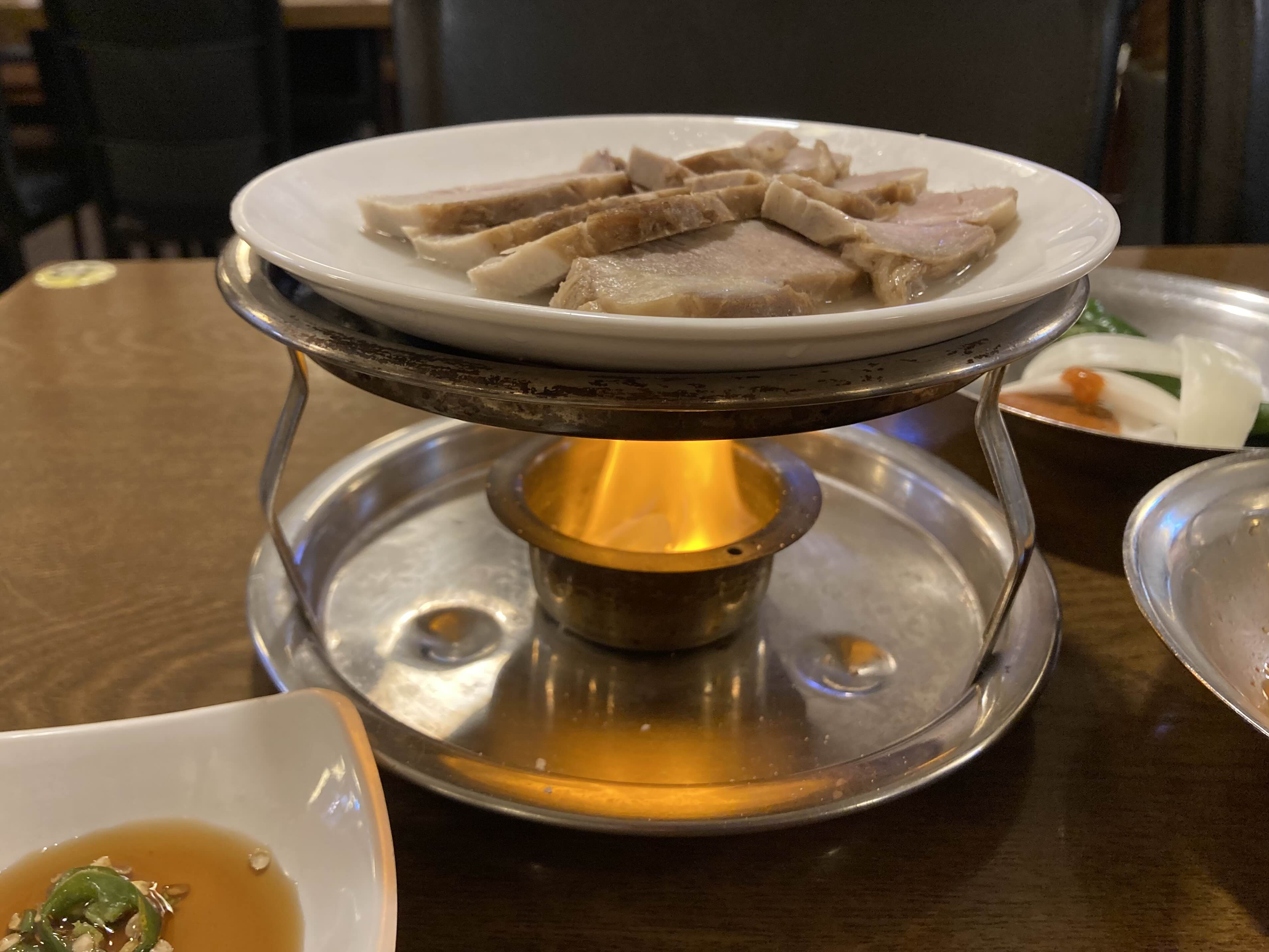 논현동 순대국밥 맛집 돈수백 접시수육