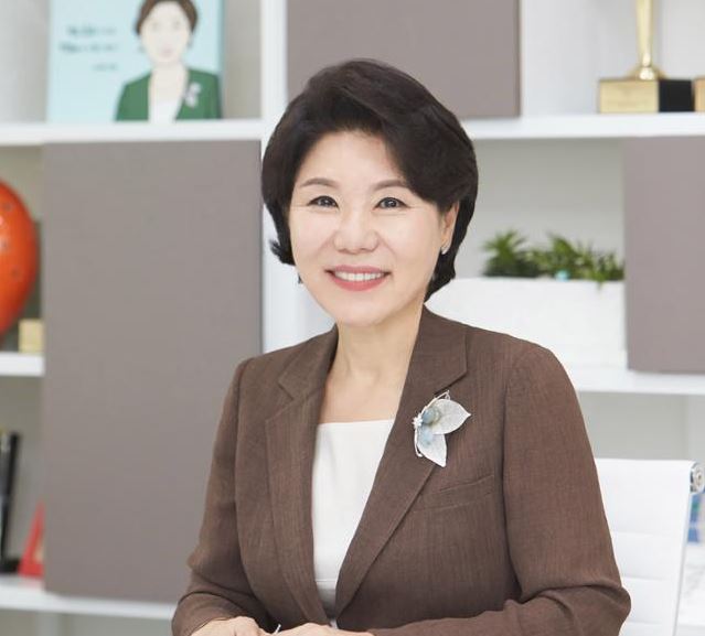  서초구청장 조은희 프로필..서초구 청년기본소득 실험
