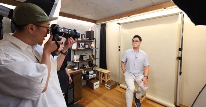 신길동-골목사진관에서-사진을-찍는다