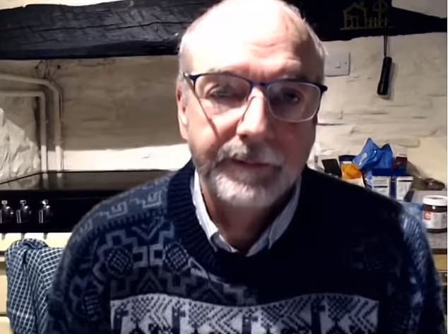  "4-6개월마다 백신 접종하면 안돼... 가장 취약한 사람들 대상해야" AZ개발 옥스포드 폴라드 교수 VIDEO;'We can't vaccinate the planet every six months': Leading Oxford vaccine expert warns giving ..