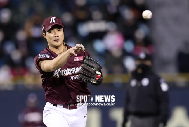  [오피셜] 키움 히어로즈 구단, 한국야구위원회(KBO)에 내야수 김하성 MLB 포스팅 공시 공식 요청