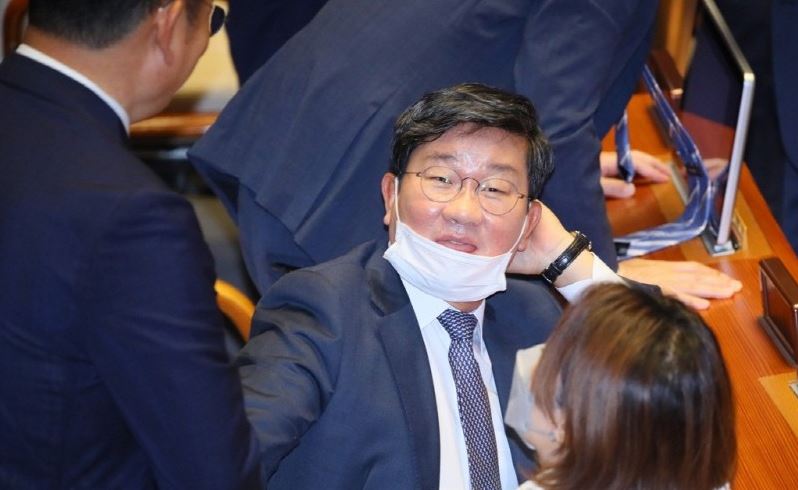  전해철 정보위원장 프로필
