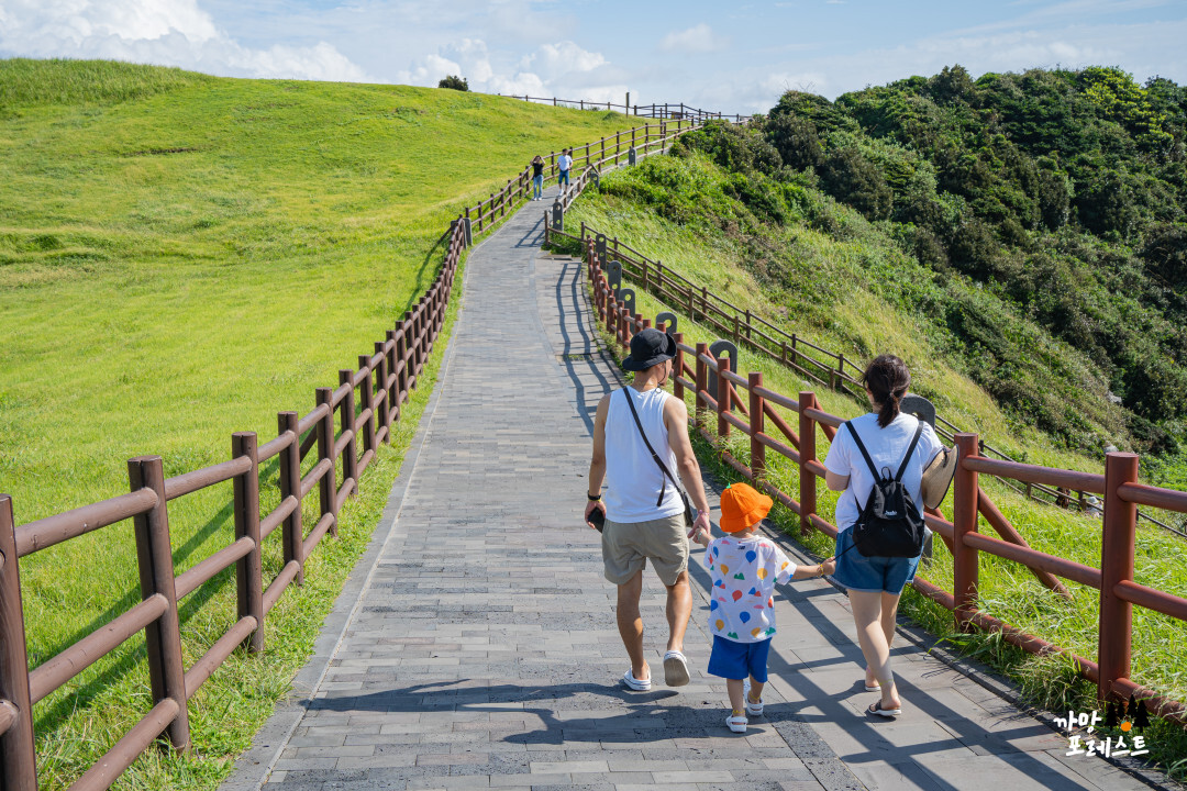 성산일출봉 우뭇개 해안 산책로