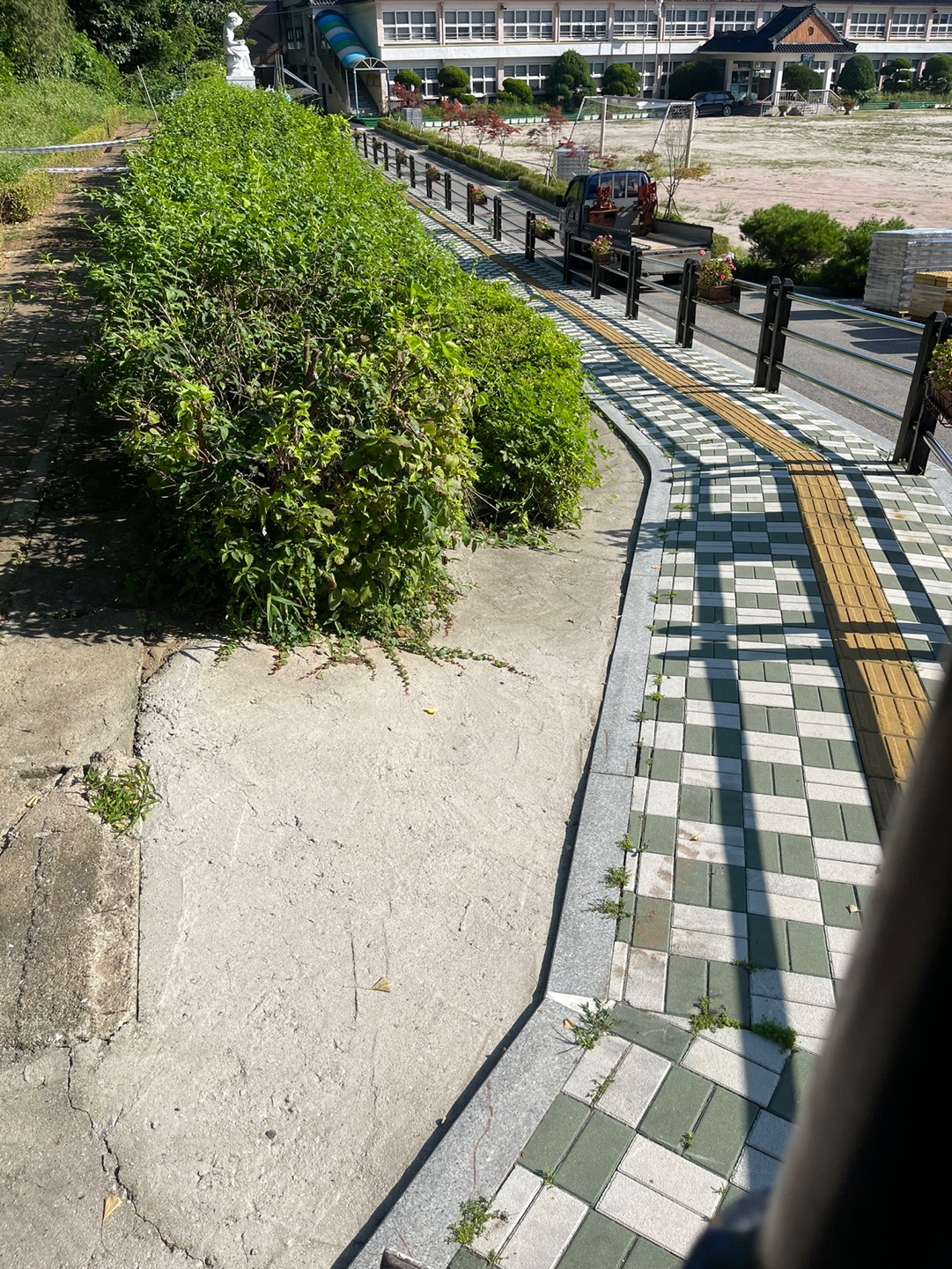  강화미니포크레인 초등학교 경계석 보도블럭작업(허니미니중기)