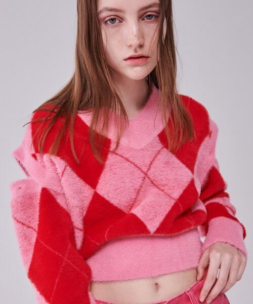 CENTAUR FLUFFY ARGYLE KNIT TOP_RED PINK