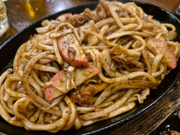 야끼우동, 각종 닭꼬치, 말꼬치, 양파꼬치 등