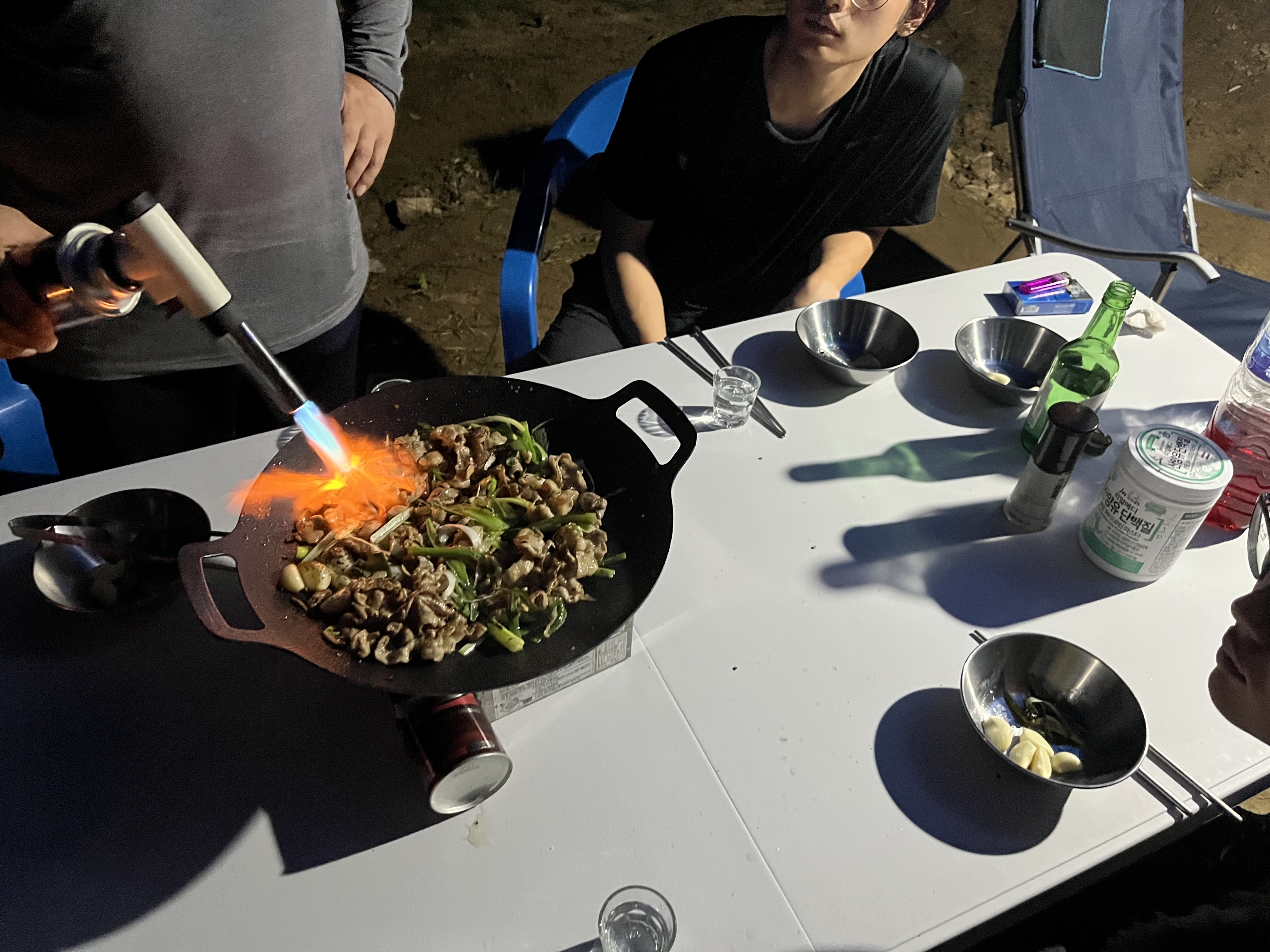 대패삼겹살 불맛 입히기