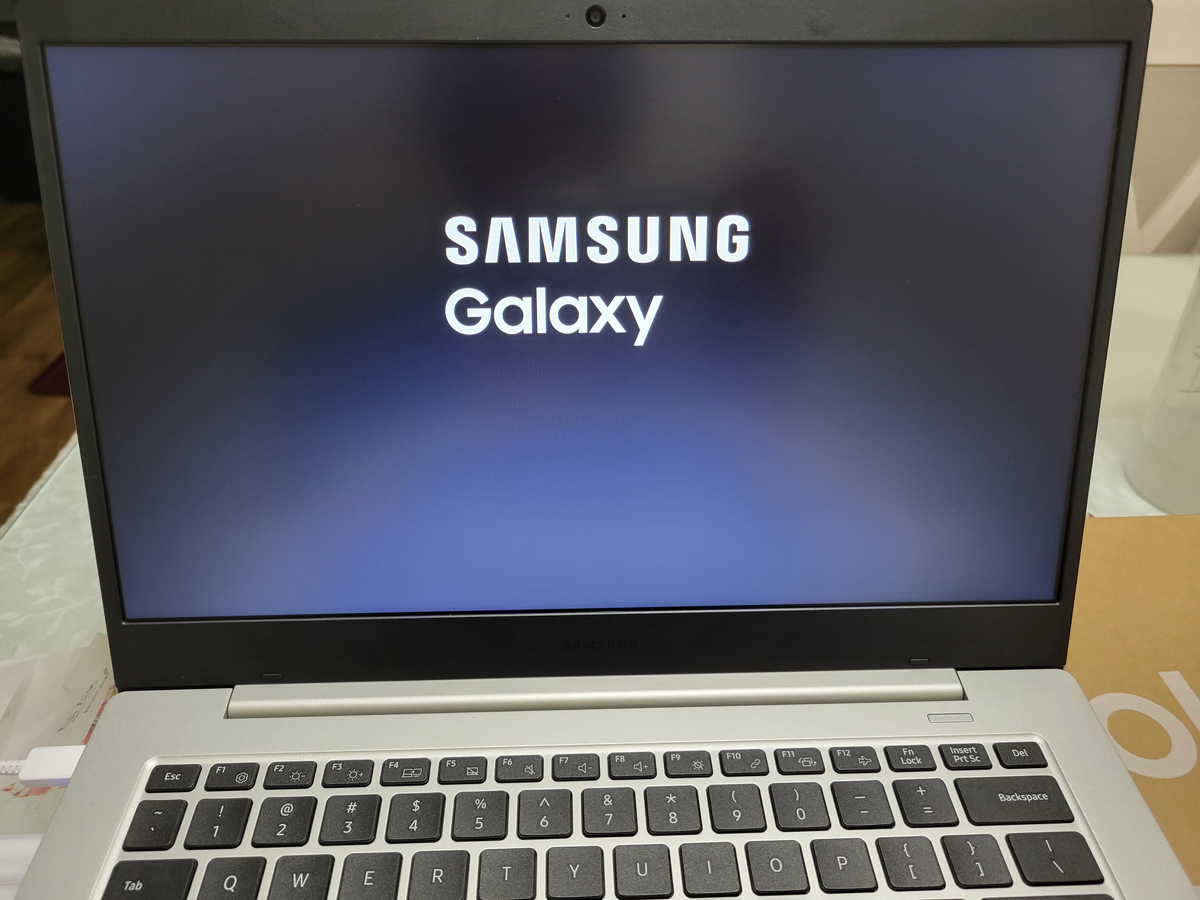  삼성 갤럭시 북 고 5G 128GB vs 서피스프로 비교 가벼운 5G노트북 추천 (NP545XLA모델) / Samsung Galaxy Book Go 5G 128GB 장단점 LTE랩탑내돈내산후기