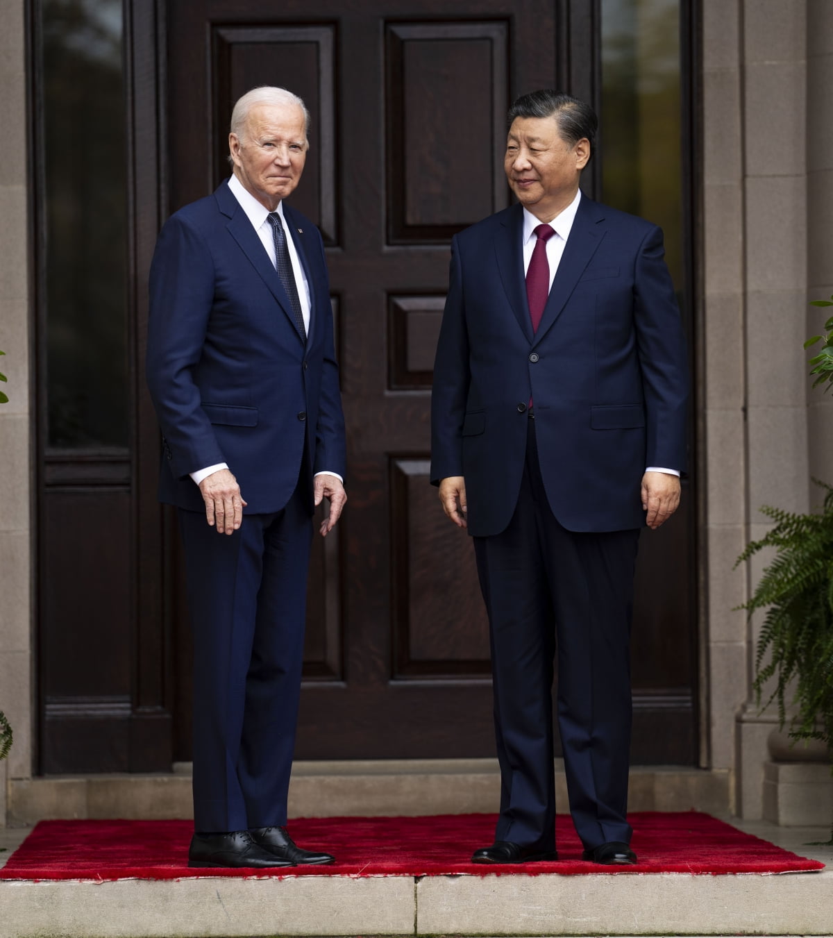 조 바이든 미국 대통령과 시진핑 중국 주석이 지난해 APEC 정상회담을 위해 만난 모습.