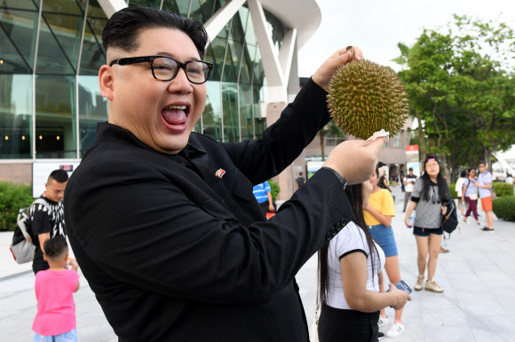  김정은 심혈관계 수술후 중태 김정은아들,후계자