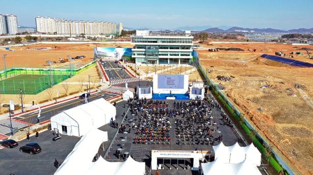 문재인이 탈원전하면서 만든 한전공대...교수 연봉이 자그마치...거기서 도대체 뭐 할껀데...