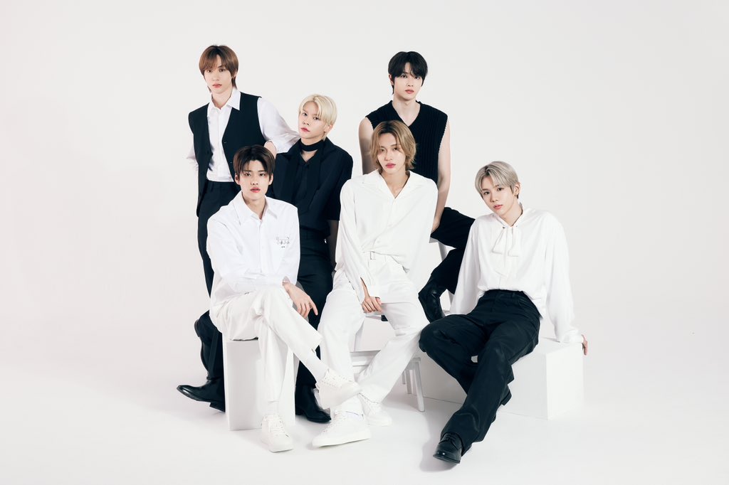 20240826에뛰드트위터가족사진