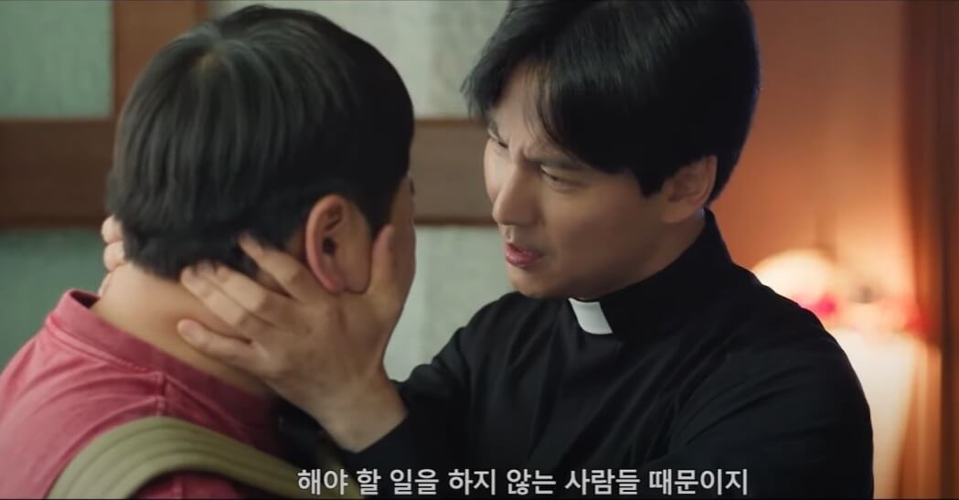 열혈사제2-김남길-고규필-스틸컷