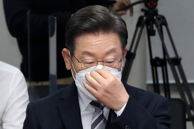  민주당 "이재명 아들 최근까지 도박했다…성매매는 아냐"