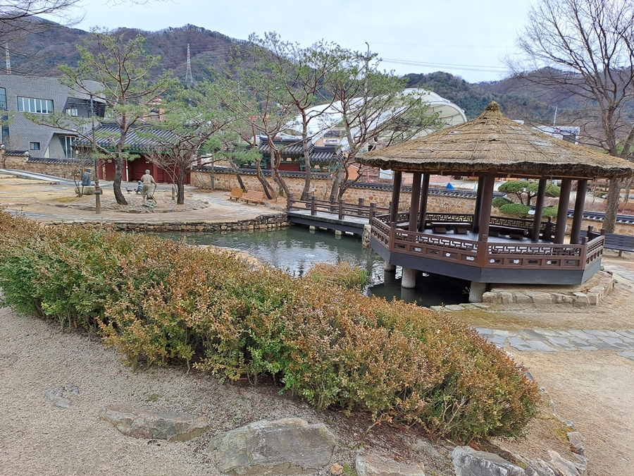 김우정선생-생가-연못