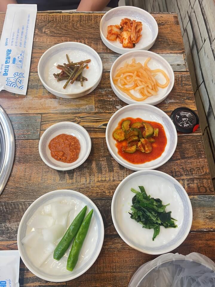 집나간 오리 돌아온 닭백숙 밑반찬 구성