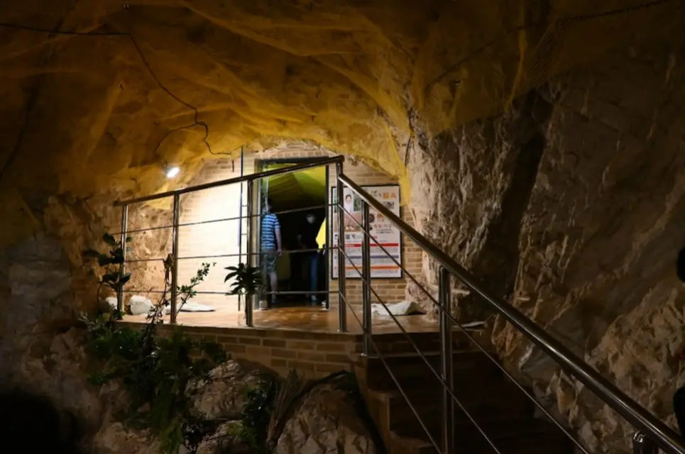 충주 가볼만한곳 활옥동굴 사진15