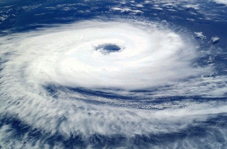 태풍-위성사진